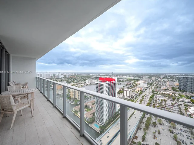 4010 S Ocean Dr # T3706, Hollywood FL 33019