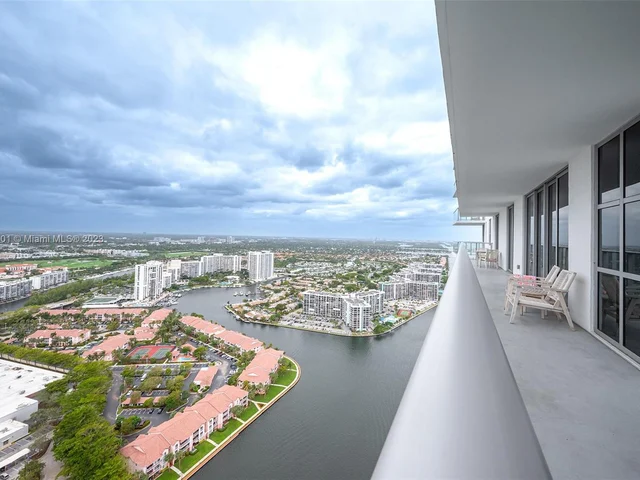 4010 S Ocean Dr # T3706, Hollywood FL 33019