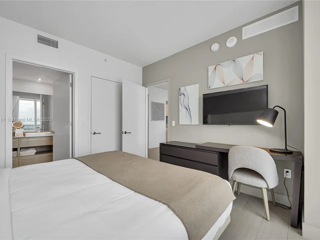 4010 S Ocean Dr # T3706, Hollywood FL 33019