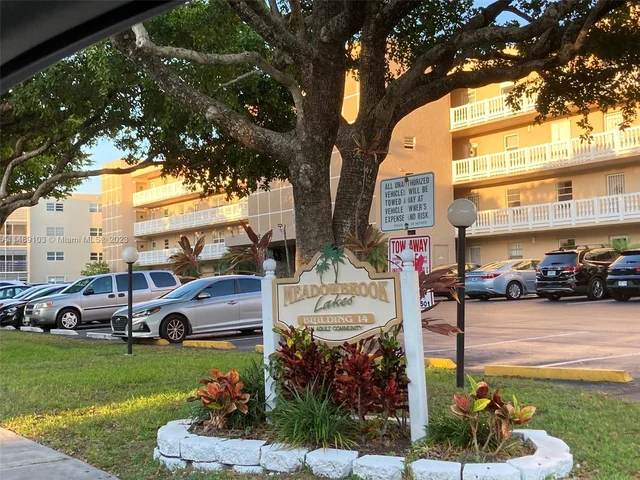1025 SE 4th Ave # 108, Dania Beach FL 33004