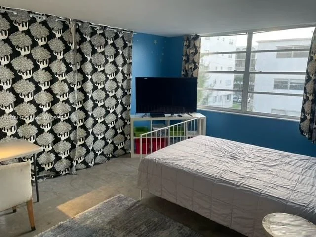 1050 93rd St # 3D, Bay Harbor Islands FL 33154