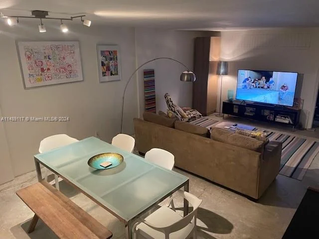 1050 93rd St # 3D, Bay Harbor Islands FL 33154