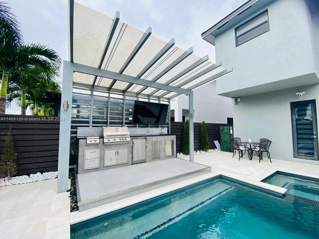 15940 SW 136th Way, Miami FL 33196