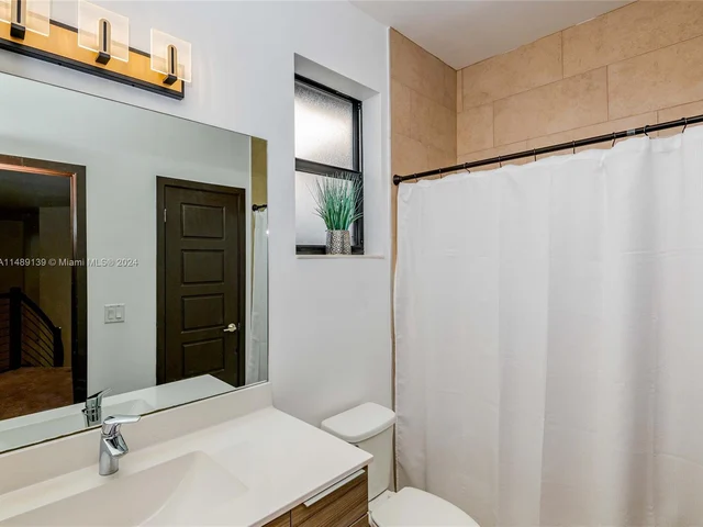 15940 SW 136th Way, Miami FL 33196