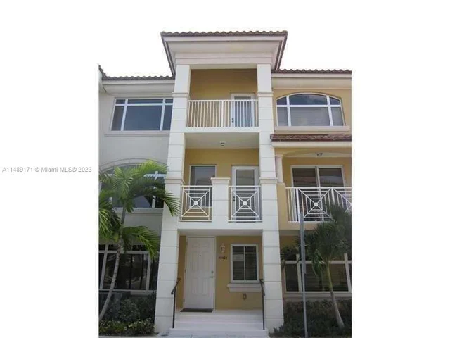 18402 NE 27 CT # 124, Aventura FL 33160