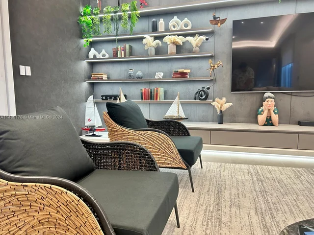 2301 Collins, Miami Beach FL 33139