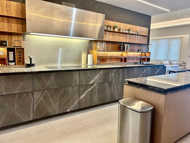 2301 Collins, Miami Beach FL 33139