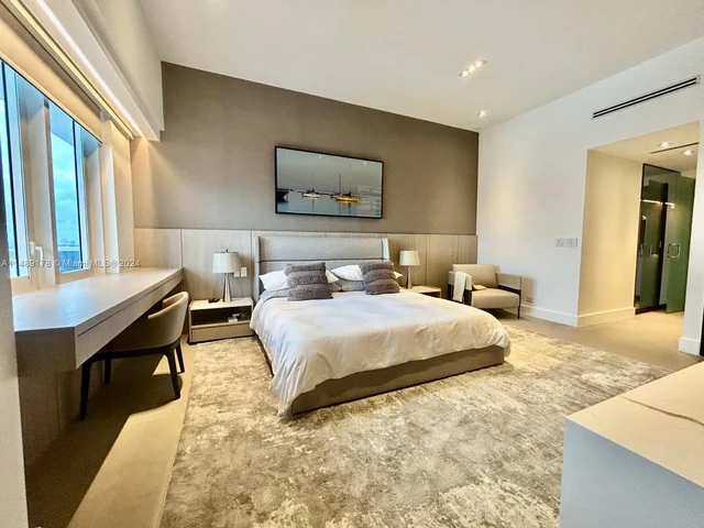 2301 Collins, Miami Beach FL 33139