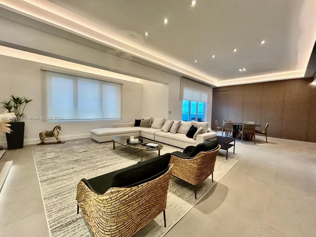 2301 Collins, Miami Beach FL 33139