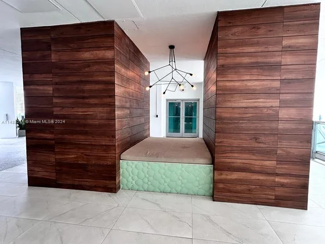 350 S Miami Ave # 3501, Miami FL 33130