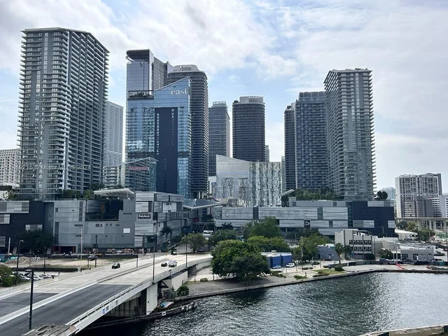 350 S Miami Ave # 3501, Miami FL 33130