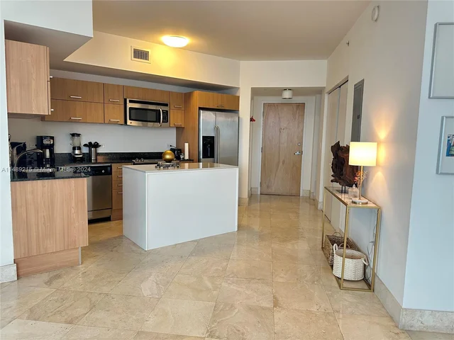 350 S Miami Ave # 3501, Miami FL 33130