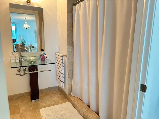 350 S Miami Ave # 3501, Miami FL 33130