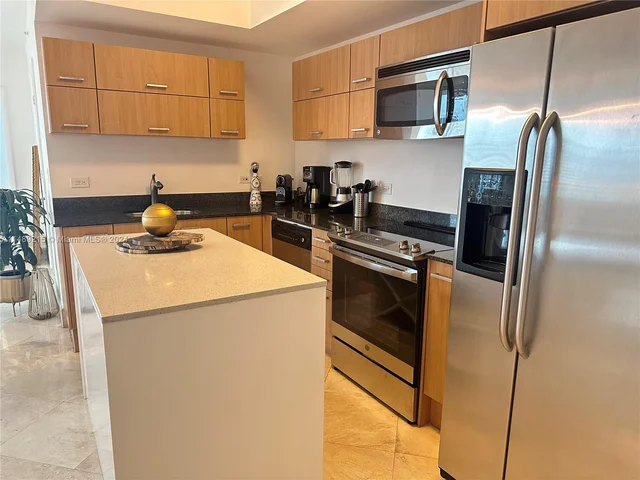 350 S Miami Ave # 3501, Miami FL 33130