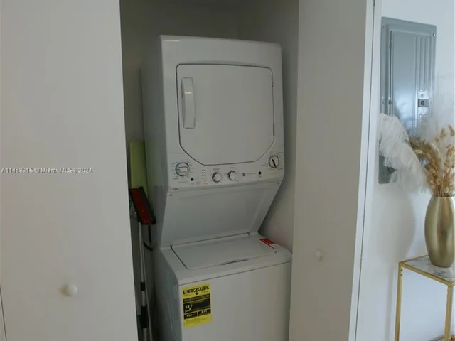 350 S Miami Ave # 3501, Miami FL 33130