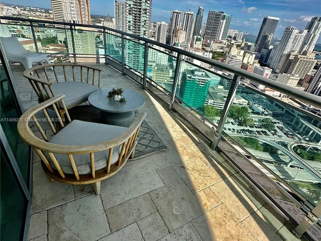 350 S Miami Ave # 3501, Miami FL 33130