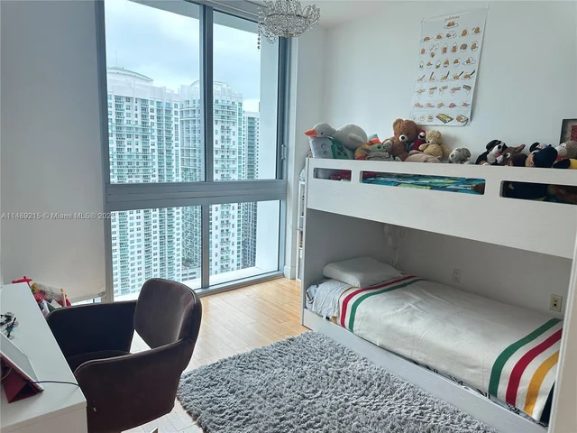 350 S Miami Ave # 3501, Miami FL 33130