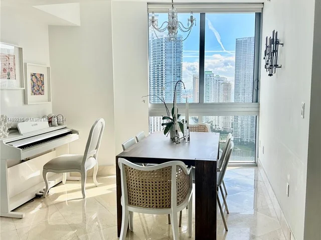 350 S Miami Ave # 3501, Miami FL 33130