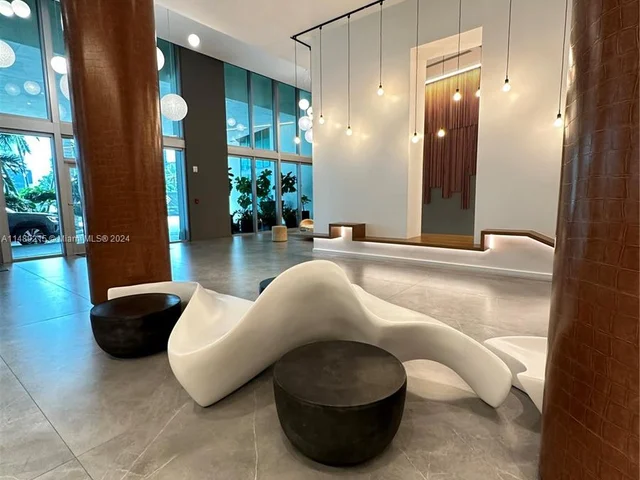 350 S Miami Ave # 3501, Miami FL 33130