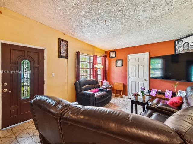 160 NW 122nd St, North Miami FL 33168