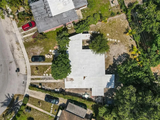 160 NW 122nd St, North Miami FL 33168