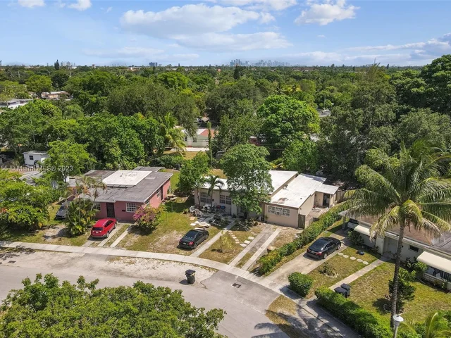 160 NW 122nd St, North Miami FL 33168