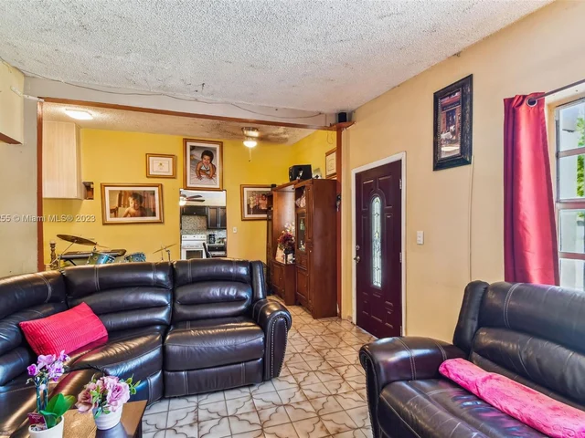 160 NW 122nd St, North Miami FL 33168