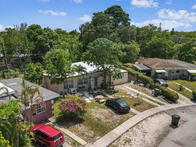 160 NW 122nd St, North Miami FL 33168