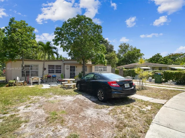 160 NW 122nd St, North Miami FL 33168