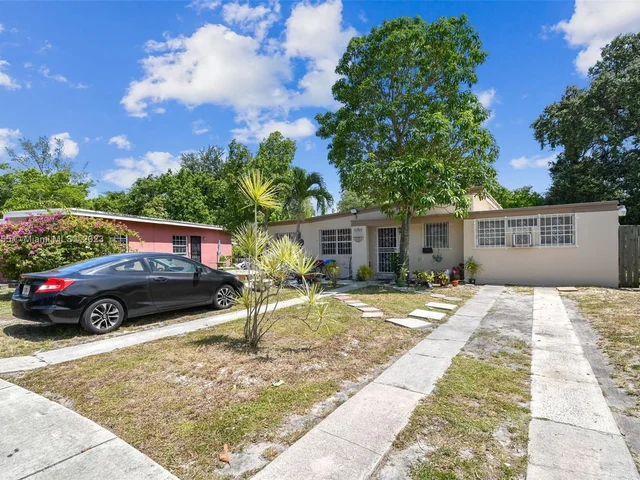 160 NW 122nd St, North Miami FL 33168