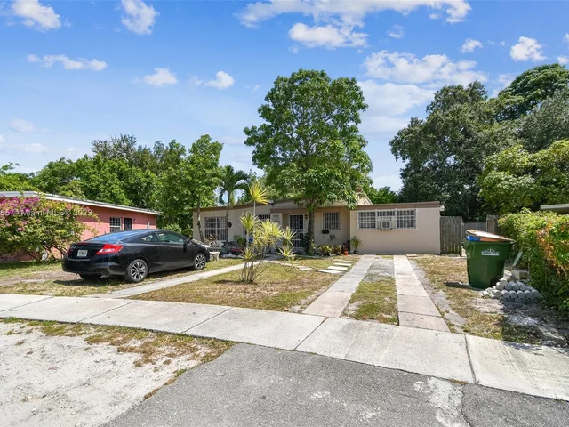 160 NW 122nd St, North Miami FL 33168