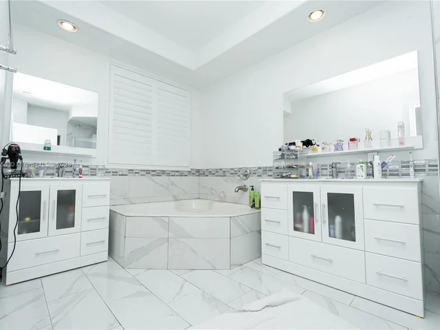 10982 NW 48th Ln # 10982, Doral FL 33178