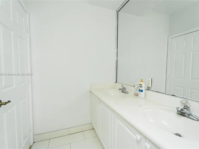 10982 NW 48th Ln # 10982, Doral FL 33178