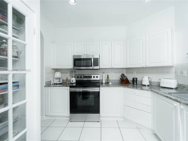 10982 NW 48th Ln # 10982, Doral FL 33178