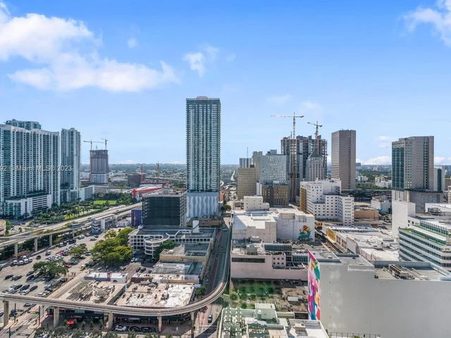 151 SE 1st St # 2411, Miami FL 33131