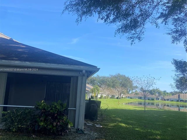 9238 Vineland Ct # G, Boca Raton FL 33496