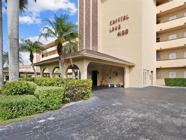 4100 Crystal Lake Dr # 109, Deerfield Beach FL 33064