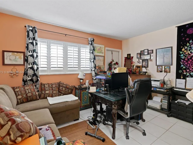 4100 Crystal Lake Dr # 109, Deerfield Beach FL 33064