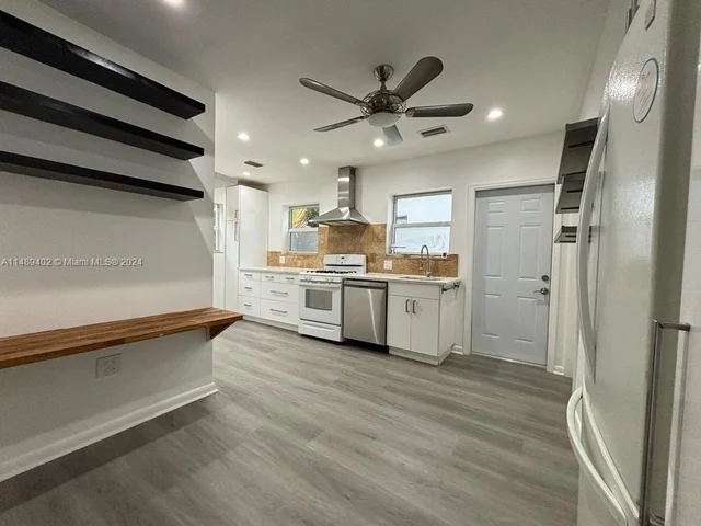 9324 Byron Ave, Surfside FL 33154