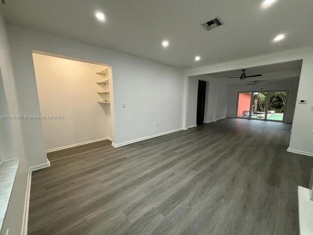 9324 Byron Ave, Surfside FL 33154