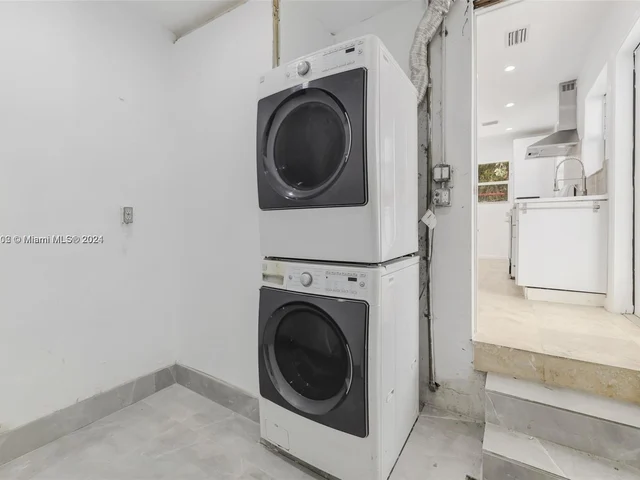 9324 Byron Ave, Surfside FL 33154