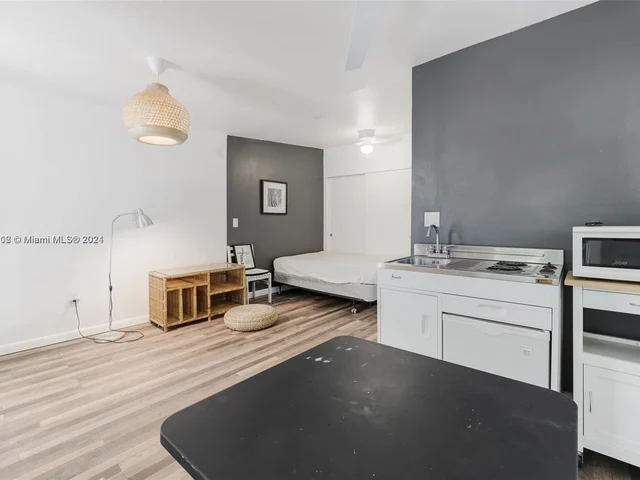 9324 Byron Ave, Surfside FL 33154