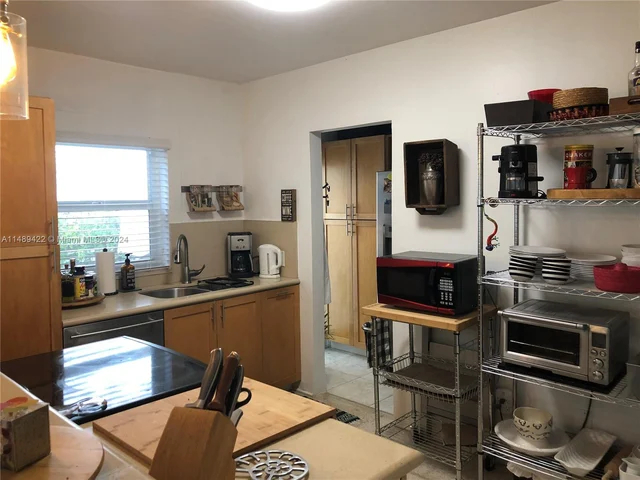 3300 SW 1st Ave, Miami FL 33145