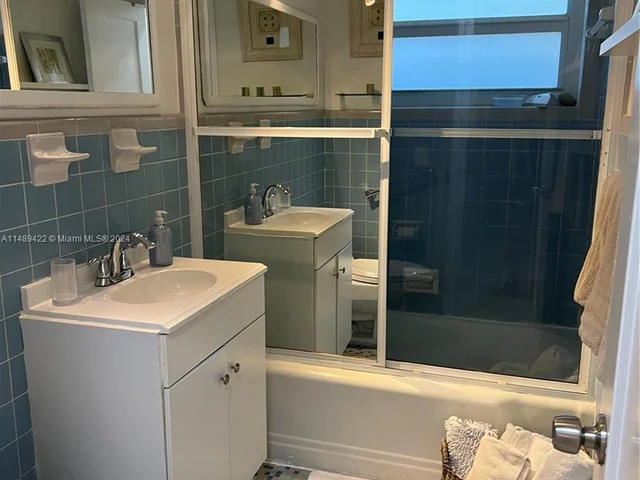 3300 SW 1st Ave, Miami FL 33145