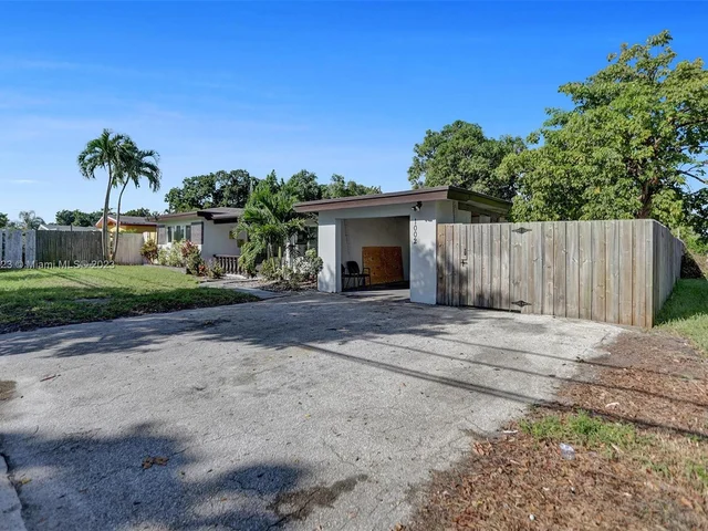 1002 S 28th Ave # 1002, Hollywood FL 33020