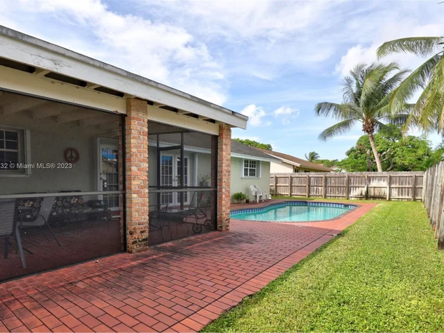 9315 SW 172nd Ter, Palmetto Bay FL 33157