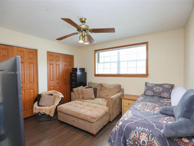 9315 SW 172nd Ter, Palmetto Bay FL 33157