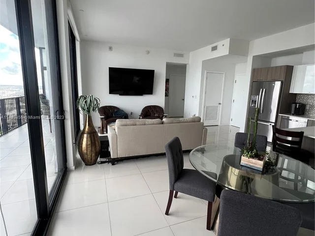 5252 NW 85th Ave # 2105, Doral FL 33166