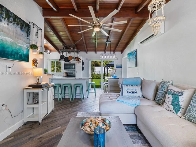 805 SW 22nd Ave, Fort Lauderdale FL 33312