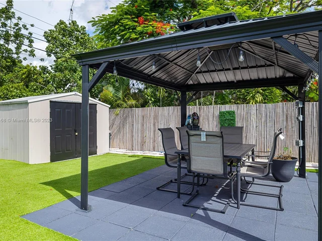 805 SW 22nd Ave, Fort Lauderdale FL 33312